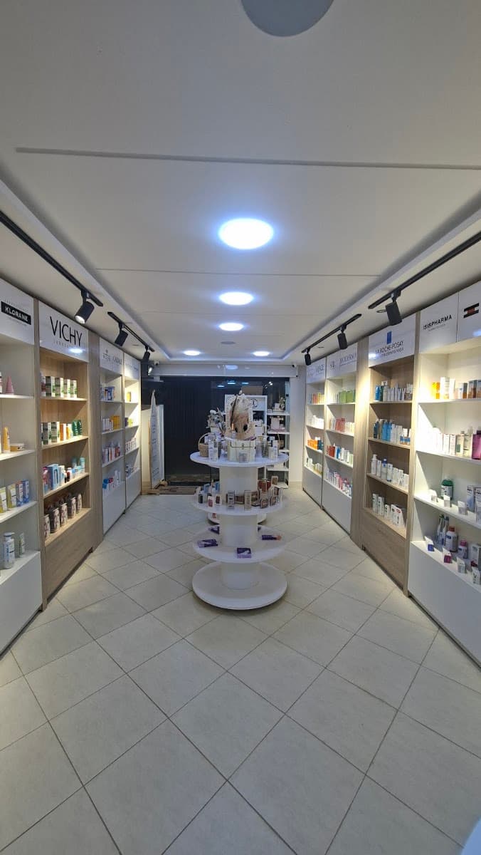Aurova Lab Parapharmacy & Beauty Center