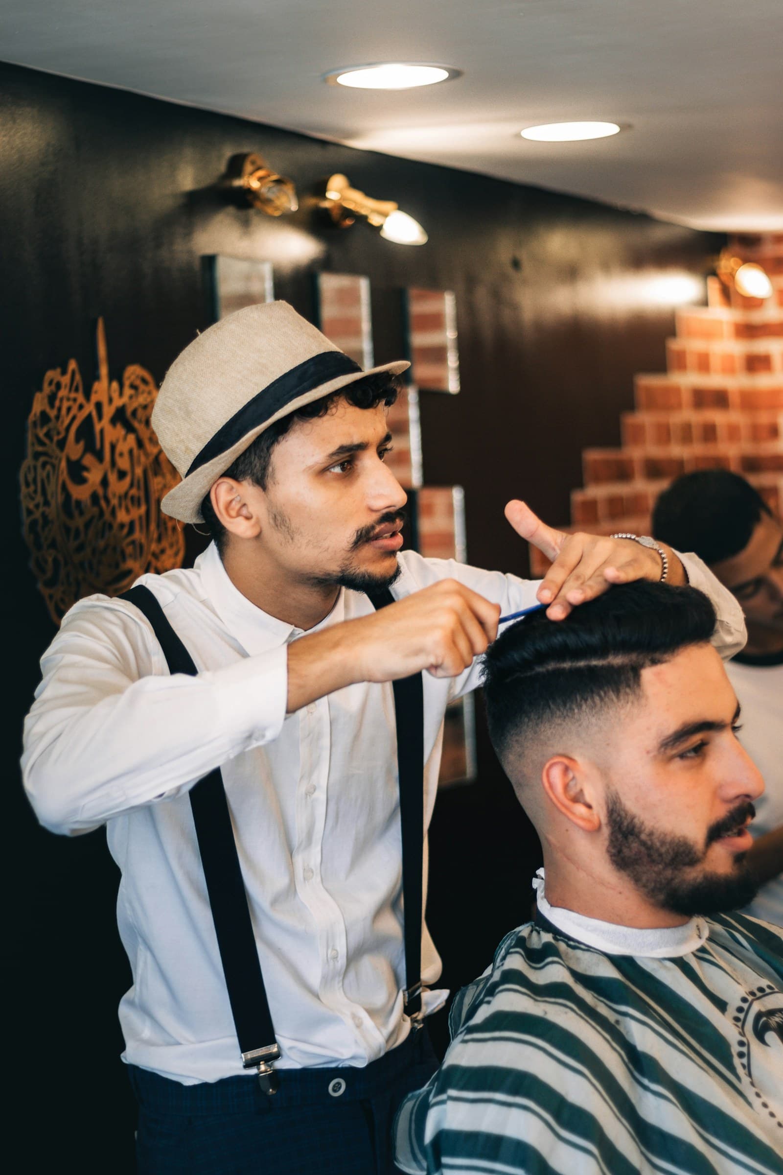 Lbarber dyalek kaytsennak 💈
