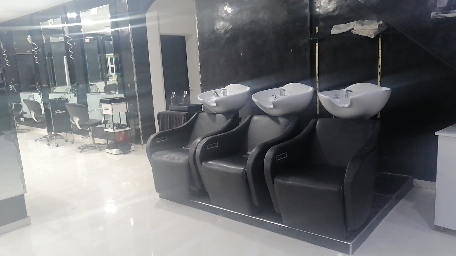 salon versach chez ahmed