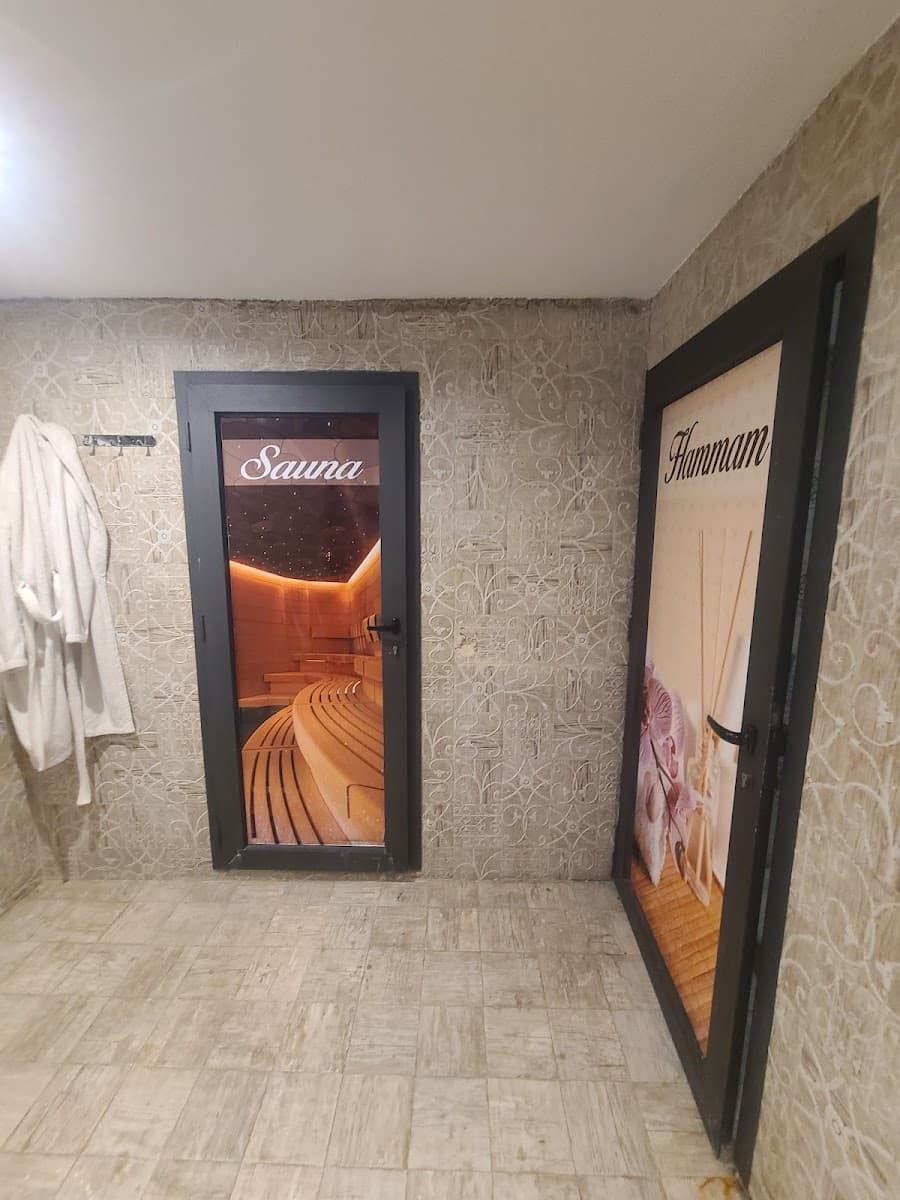 Queen Spa