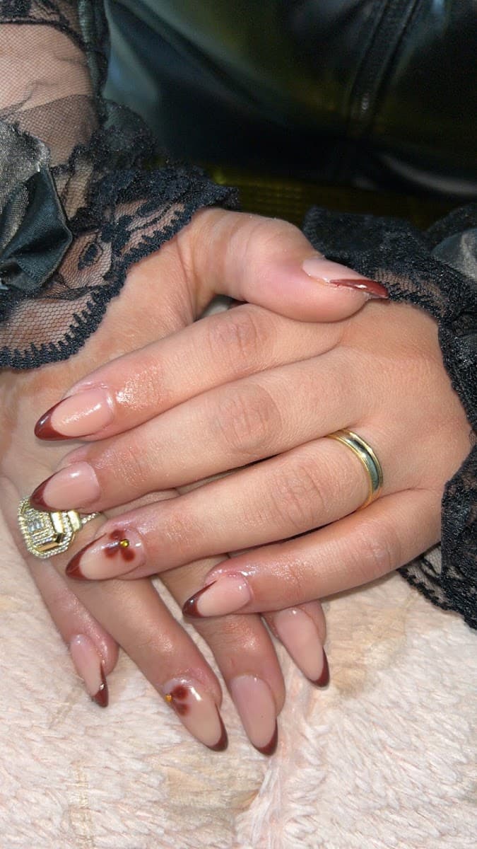 Houda Beauty Nails