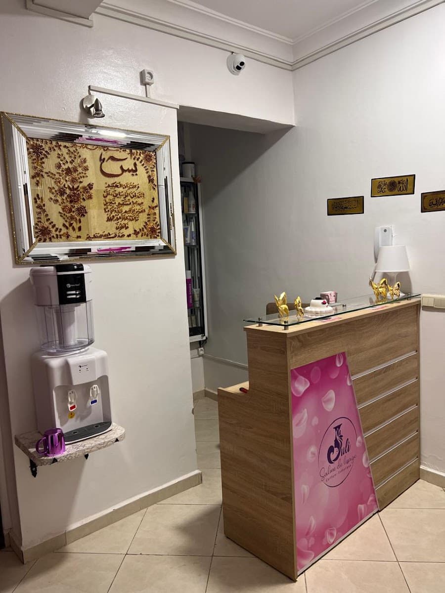 Juli Salon