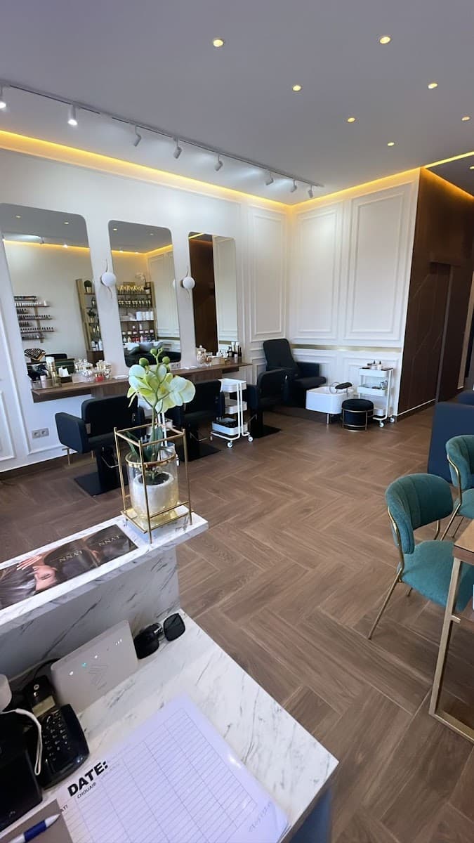 Lynn Beauty Salon