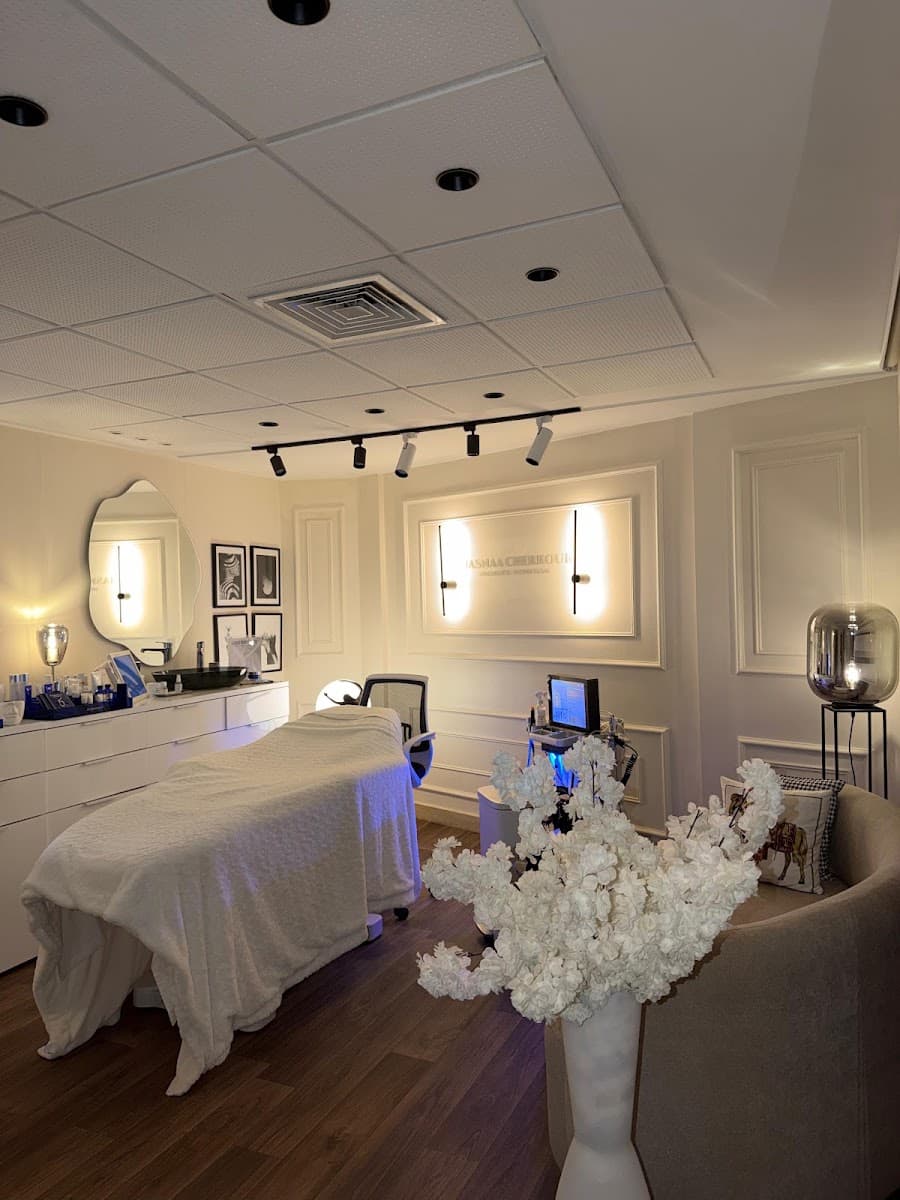Soin by Hasnaa – Experte soins du visage