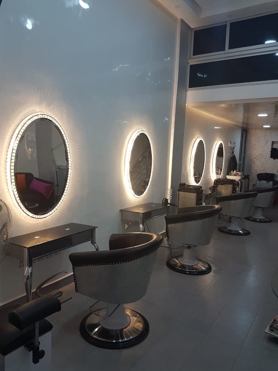 Salon Ann francis