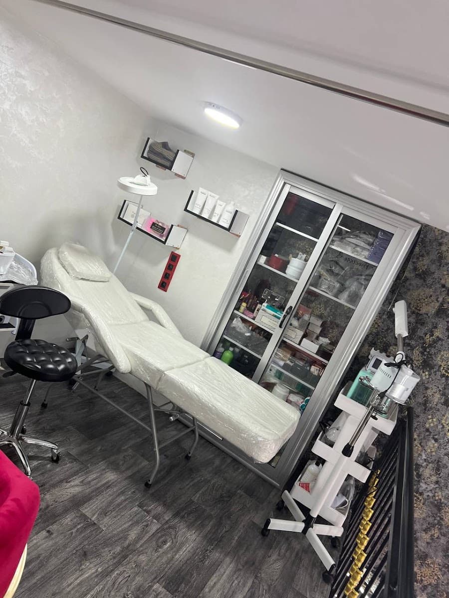Salon Amira de Coiffure & Ésthetique