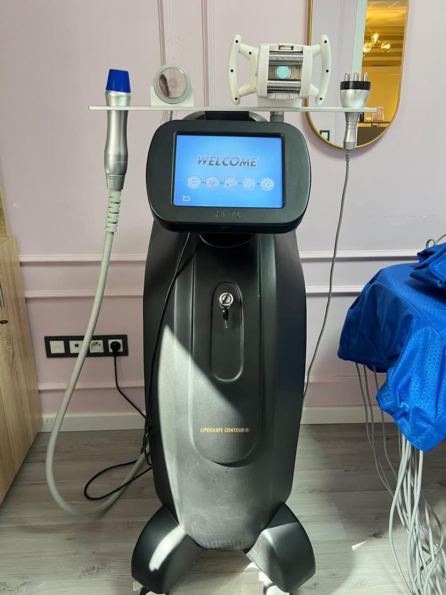 DIVINA CLINIC Centro Médico Estetico Hijama & Detatouage Laser 100% Femme