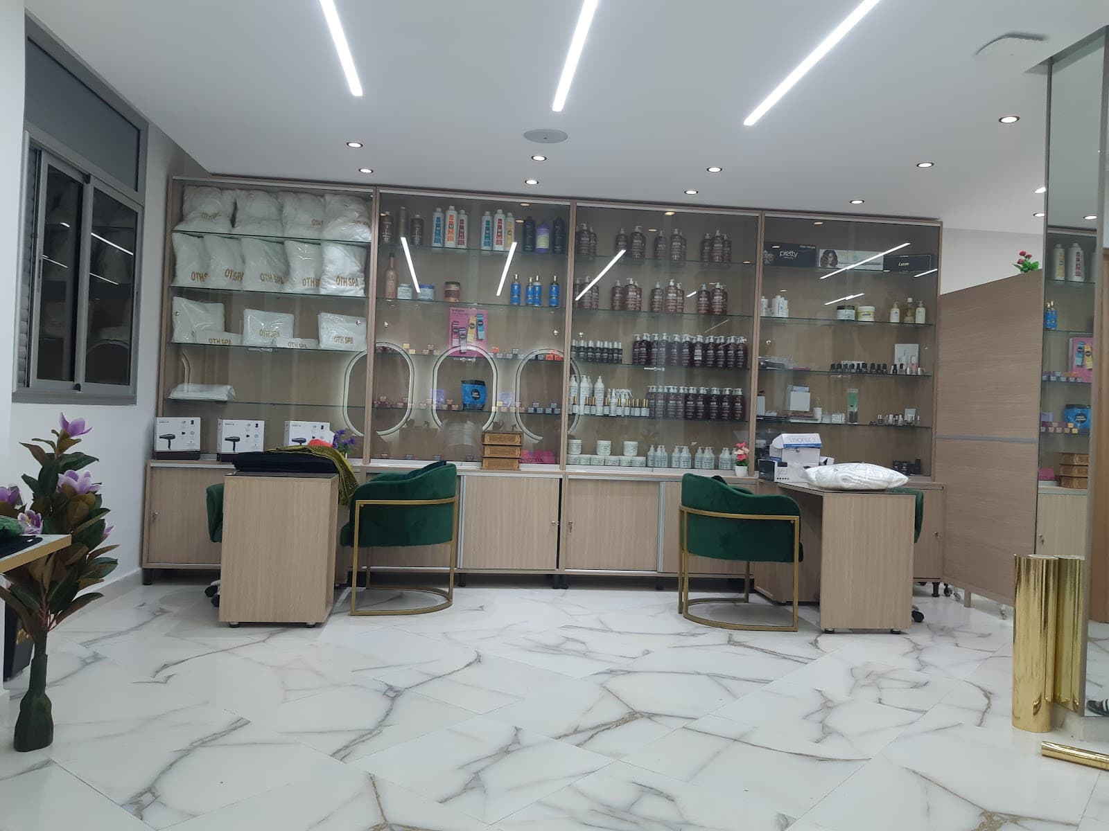 Salon Hello