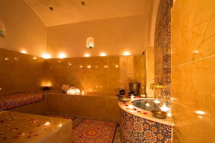 Ladies & Gentlemen spa massage Rabat