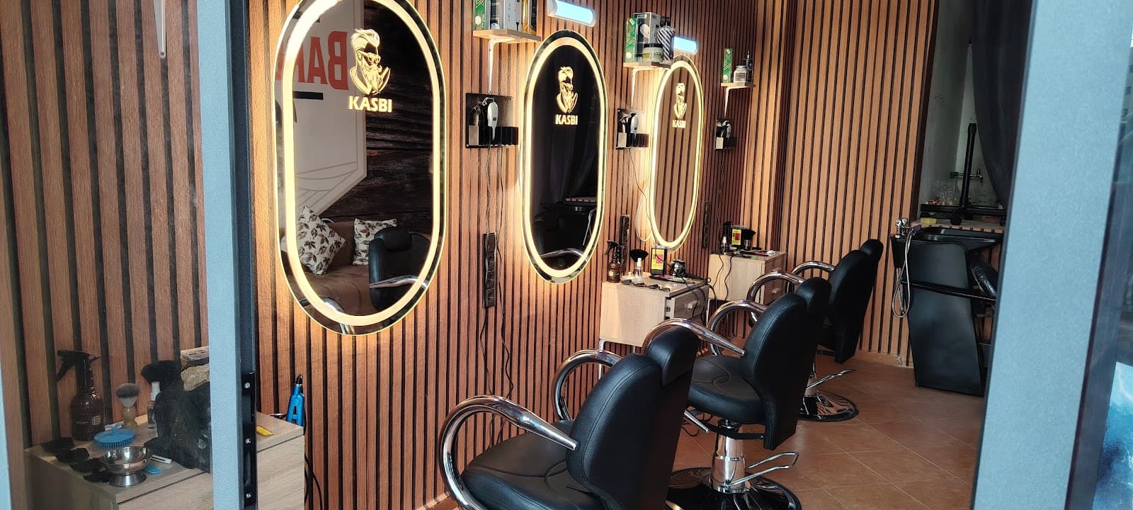 Kasbi barber