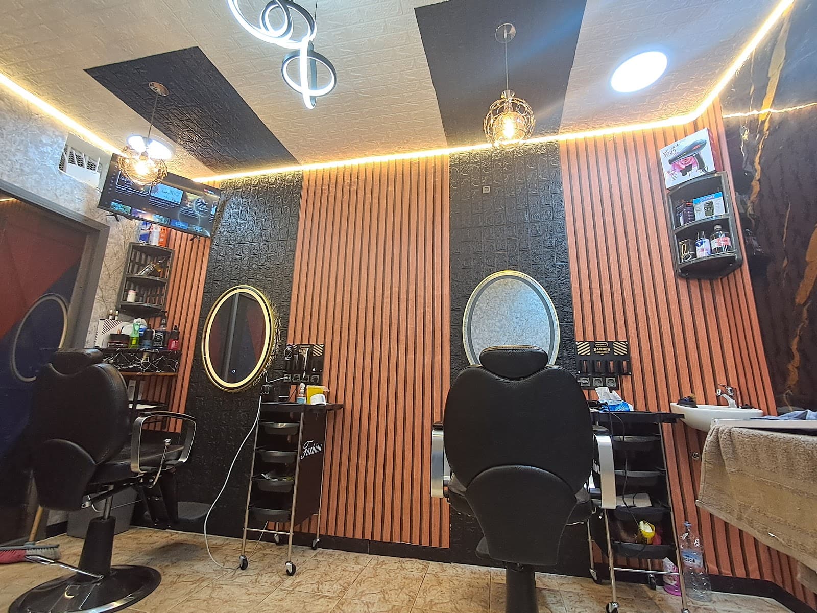 SALON. 💇‍♂️.💇.JBILO