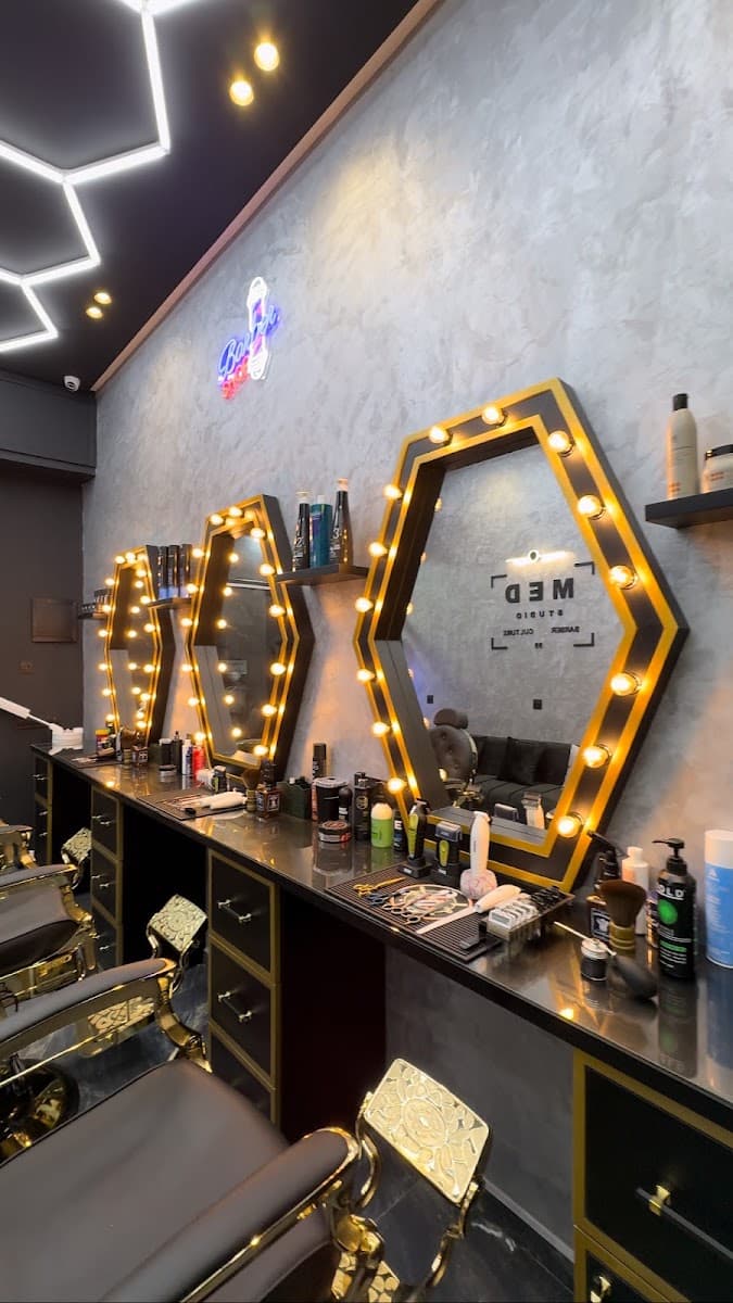 Med99studio Barber shop