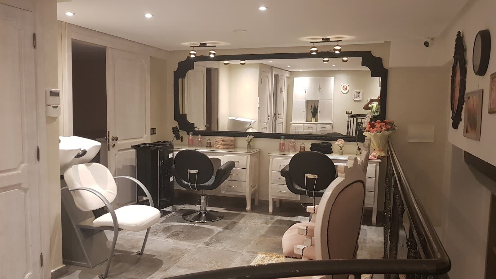 PRESTIGE NAILS