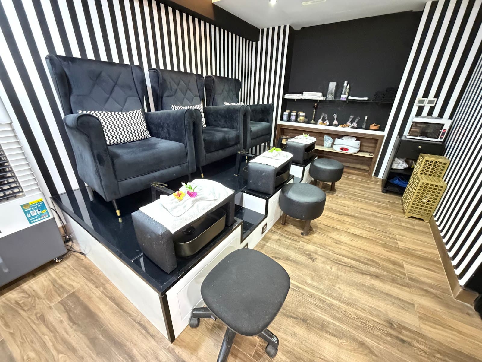 Ba Glamour Salon