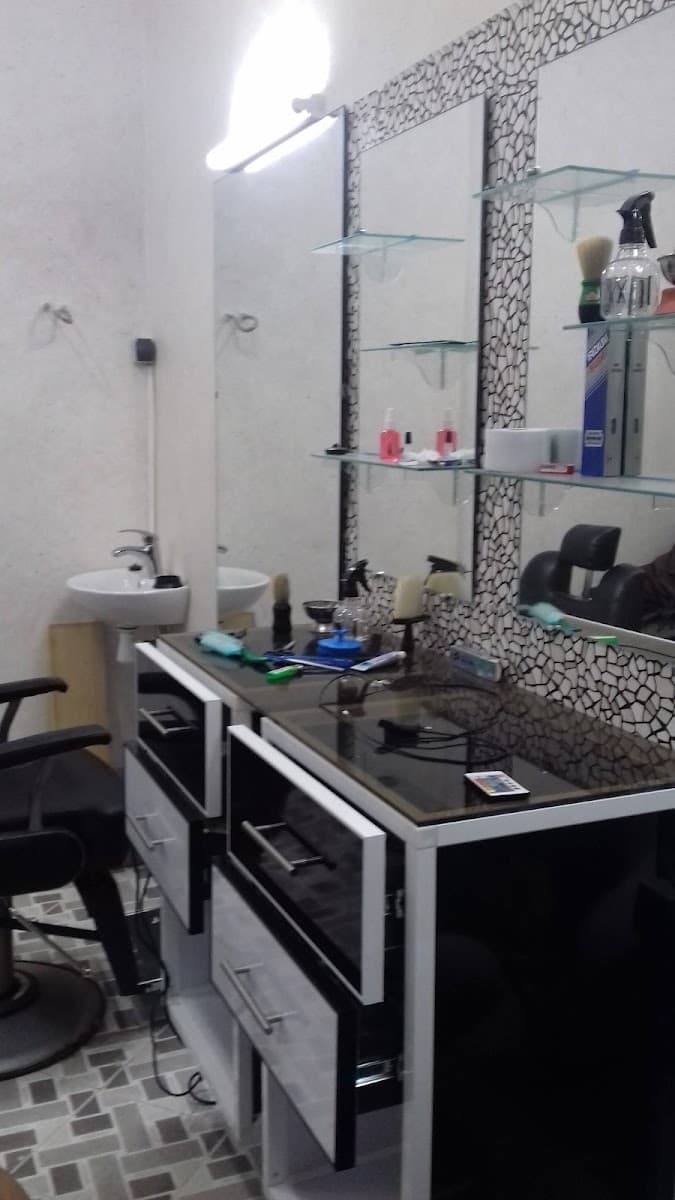 Barber youth safe for men