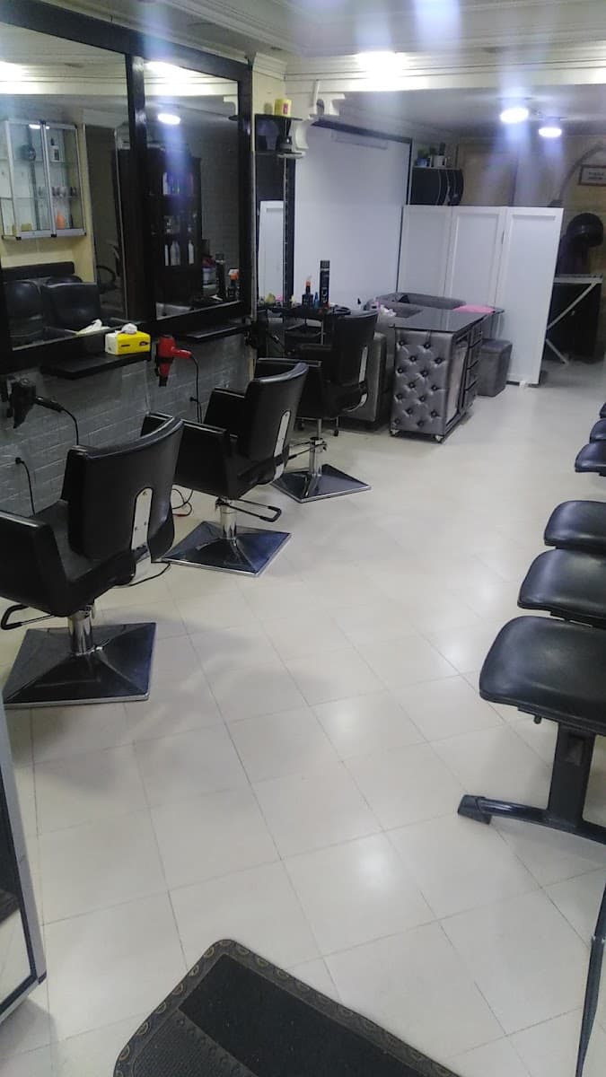 Salon Zina de Coiffure & Ésthetique
