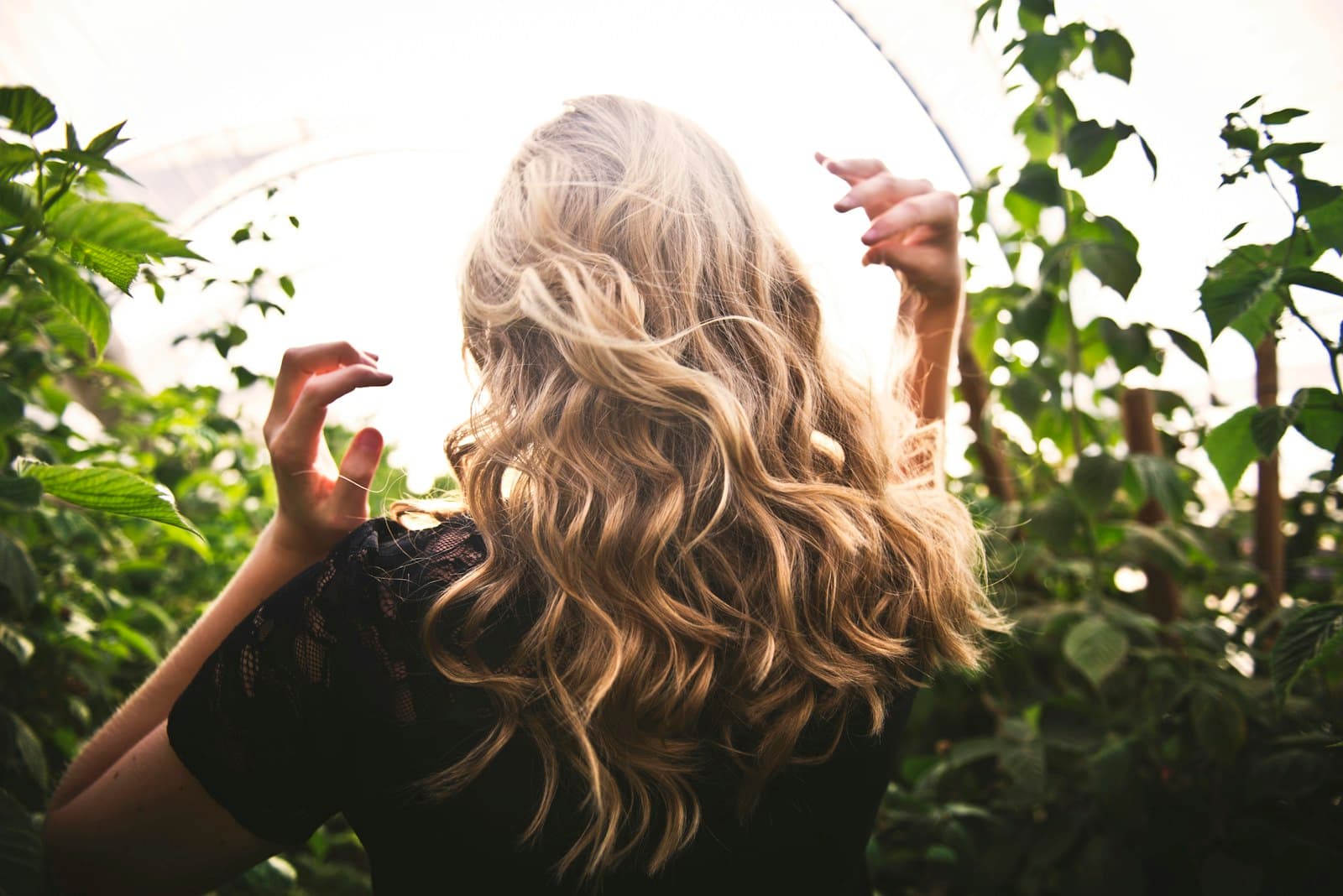 Blond doré w waves khfaf, kayban zwin f chems ☀️